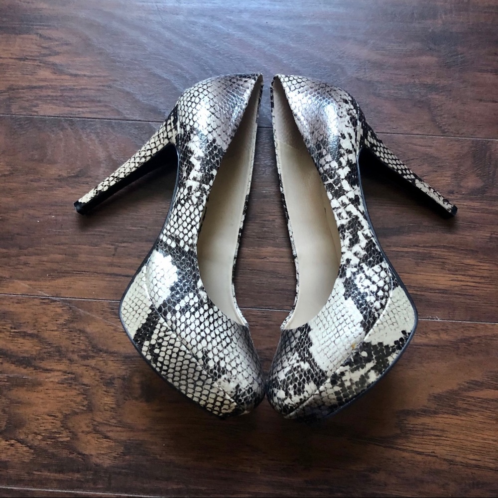 NINE WEST Blk/Grey Snakeskin Pumps, Sz 9M